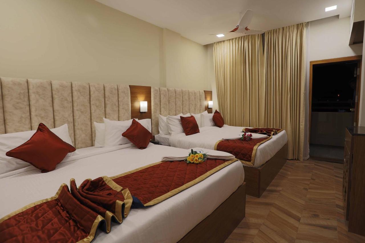 Hotel Bluemoon Tirunelveli Buitenkant foto
