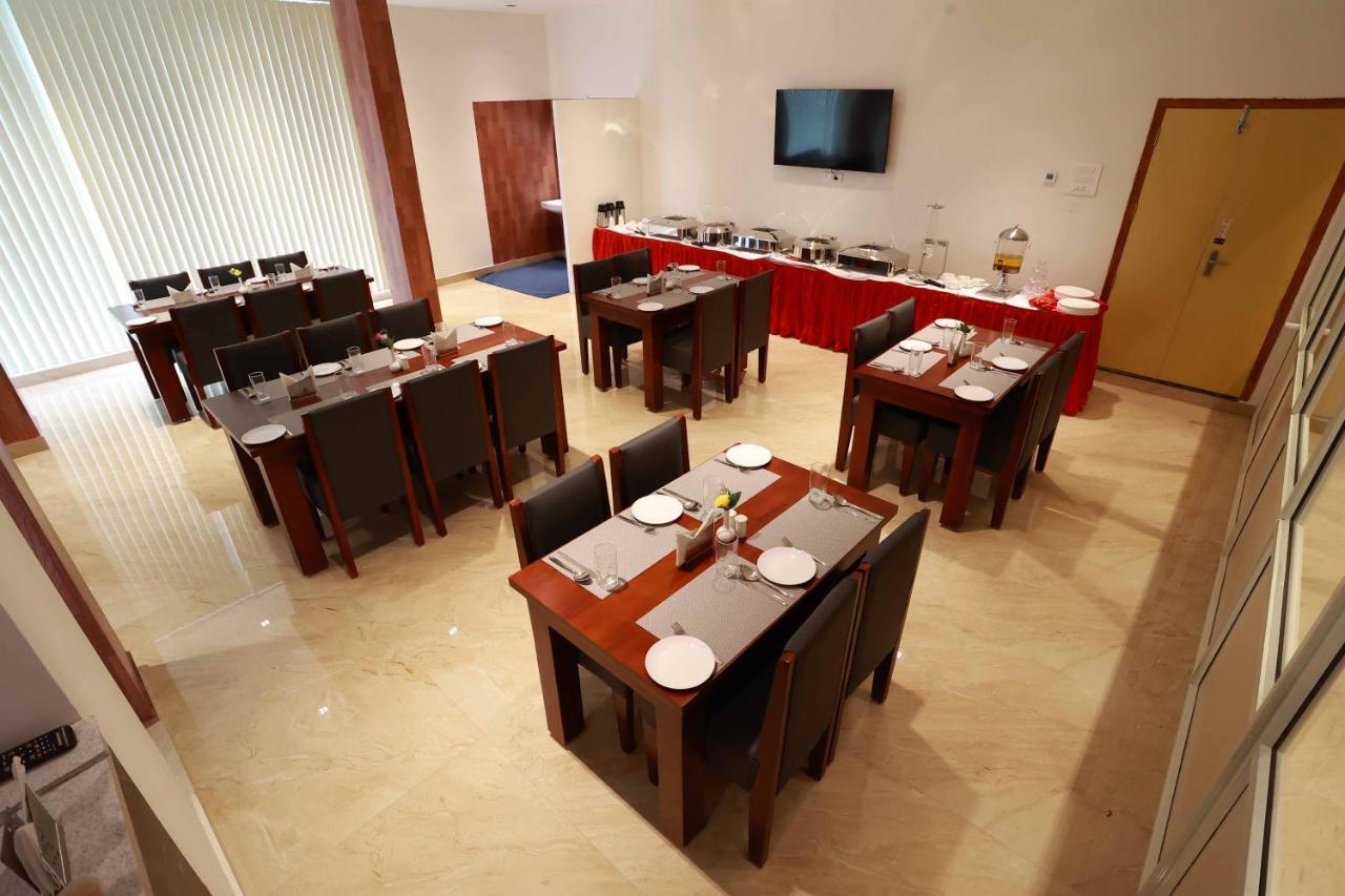 Hotel Bluemoon Tirunelveli Buitenkant foto