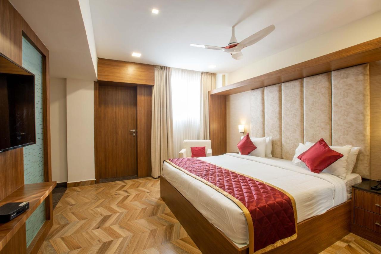 Hotel Bluemoon Tirunelveli Buitenkant foto
