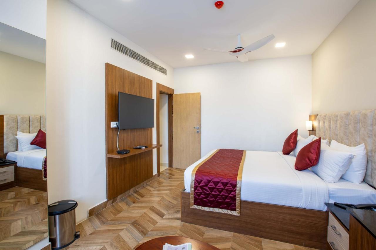 Hotel Bluemoon Tirunelveli Buitenkant foto