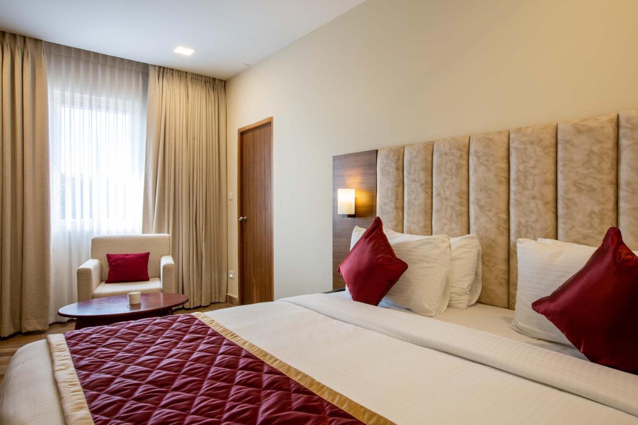 Hotel Bluemoon Tirunelveli Buitenkant foto
