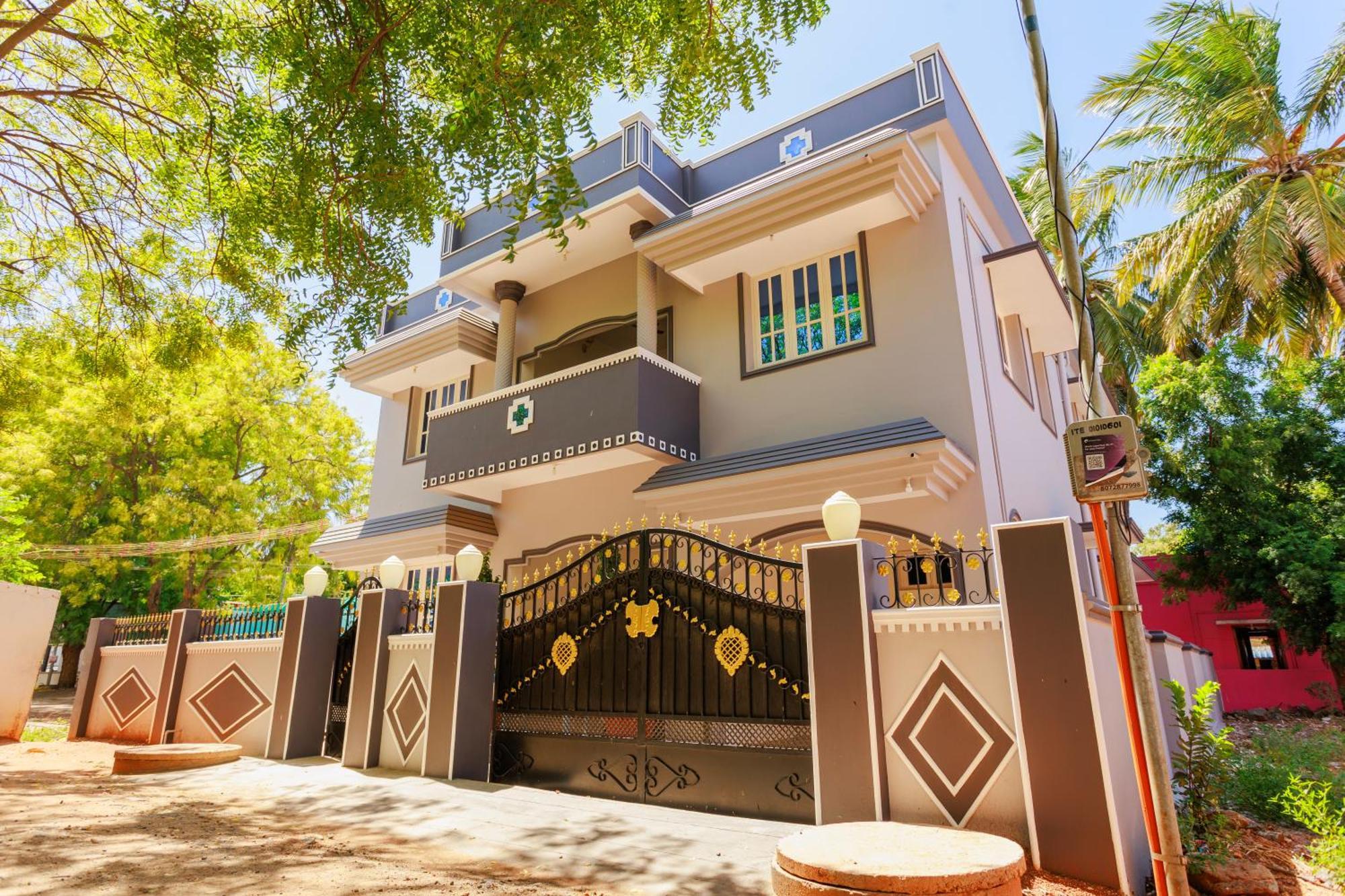 Hotel Bluemoon Tirunelveli Buitenkant foto