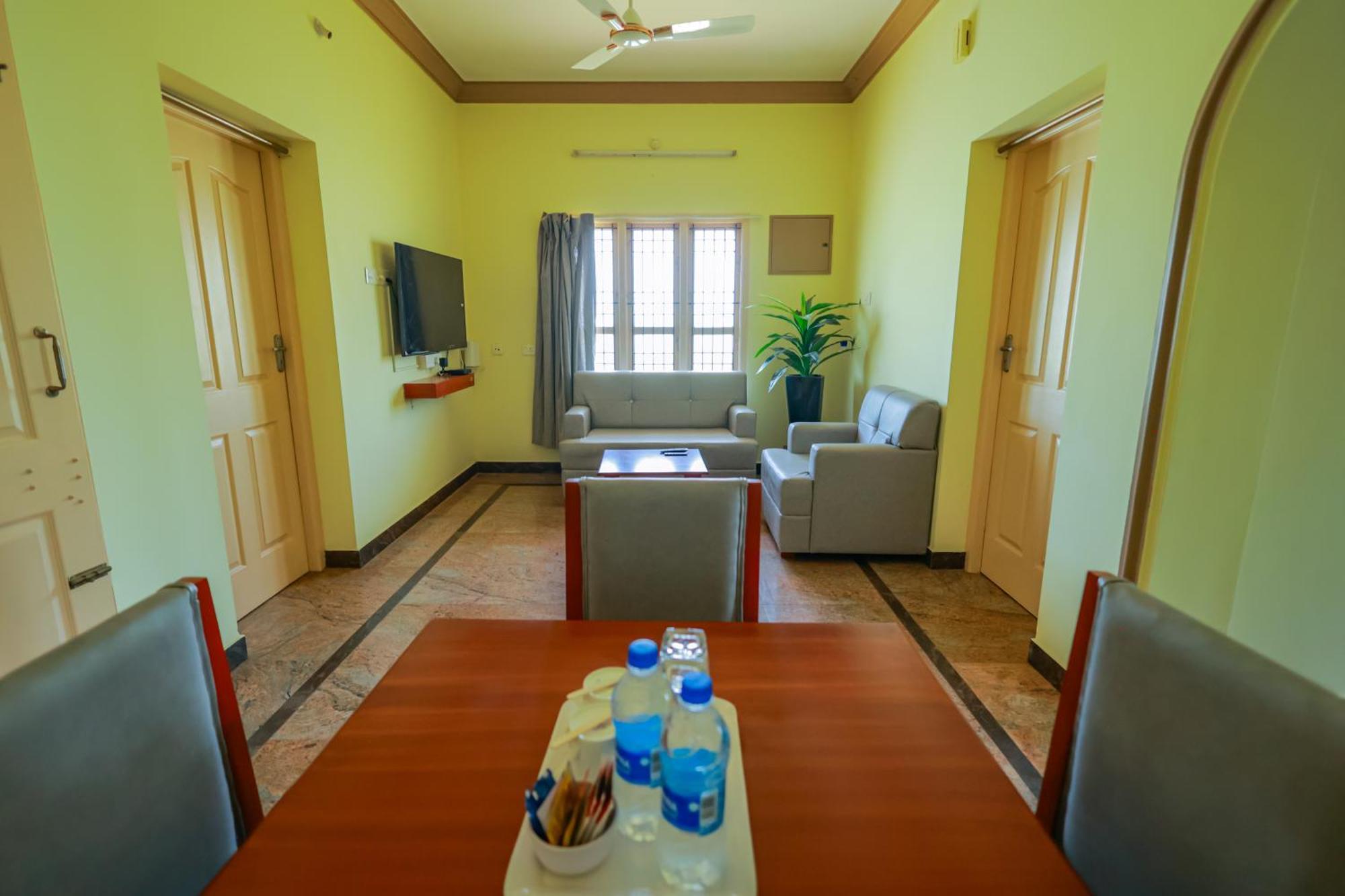 Hotel Bluemoon Tirunelveli Buitenkant foto